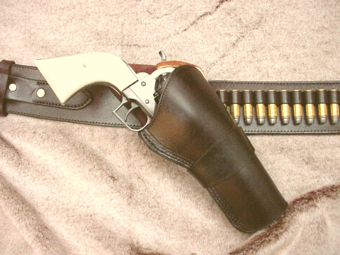 Single action leather holster crossdraw